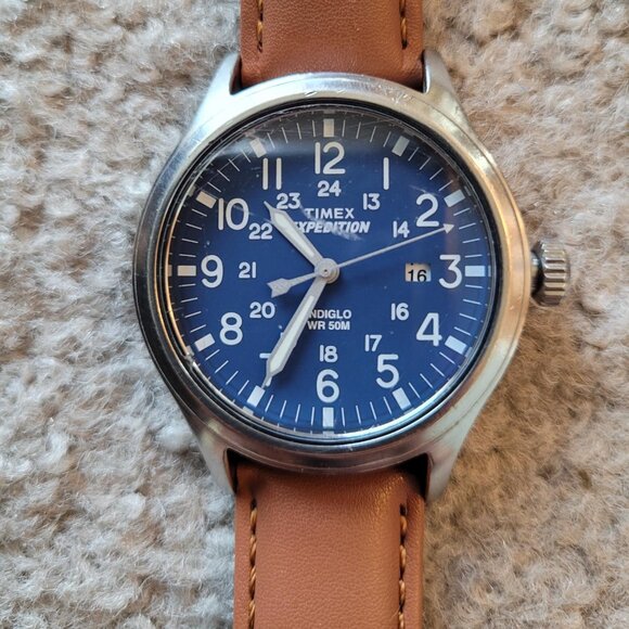 Timex watch with Indiglo, light brown leather band in like-new condition - Picture 1 of 3